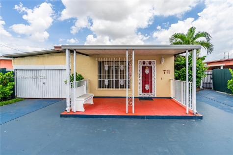 711 E 41st Street Hialeah FL 33013