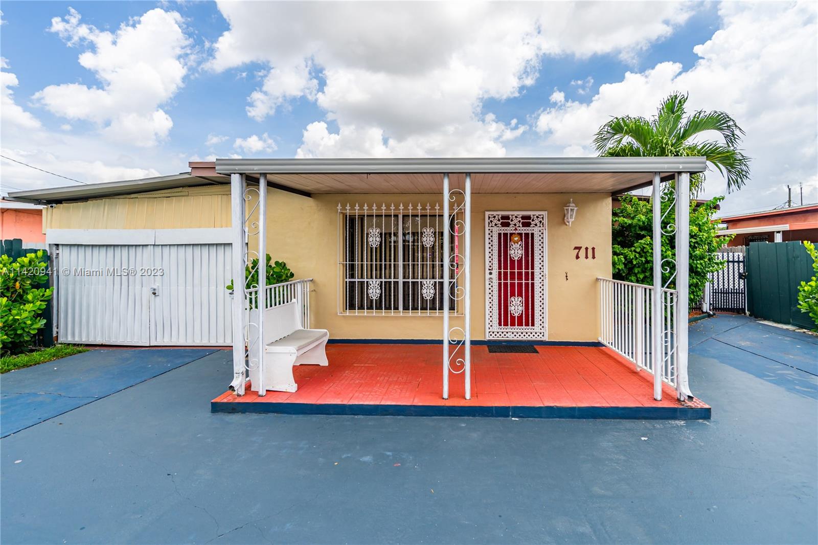 711 E 41st Street Hialeah FL 33013