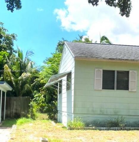 812 32nd Street West Palm Beach FL 33407