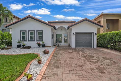14433 SW 157th Path Miami FL 33196