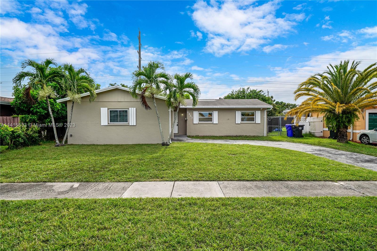 1213 Stardust North Lauderdale FL 33068