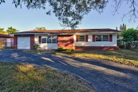 1711 NW 109th Avenue Pembroke Pines FL 33026