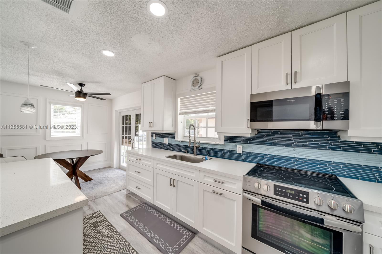 5717 SW 38th Street West Park FL 33023