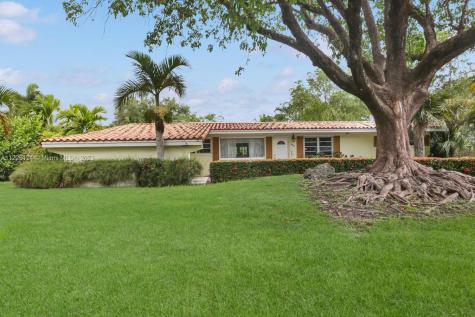 8815 SW 156th Terrace Palmetto Bay FL 33157