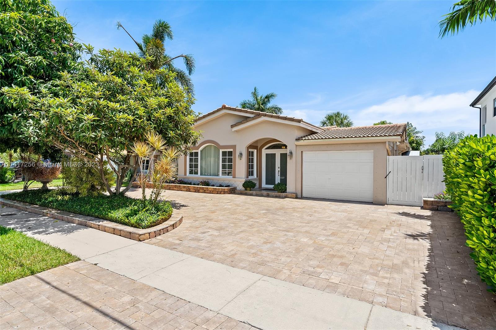 2330 NE 47th Street Lighthouse Point FL 33064