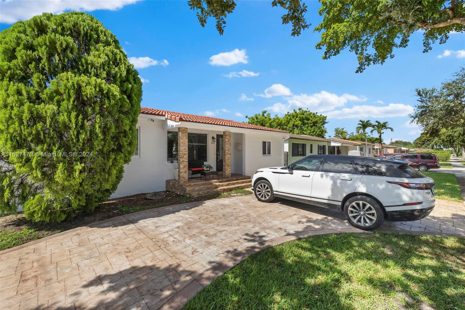 6010 NW 38th Street Virginia Gardens FL 33166
