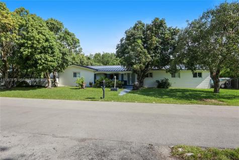 7865 SW 158th Terrace Palmetto Bay FL 33157