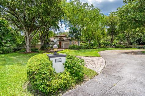 9751 SW 96th Court Miami FL 33176