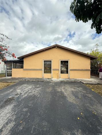 13851 SW 44th Terrace Miami FL 33175