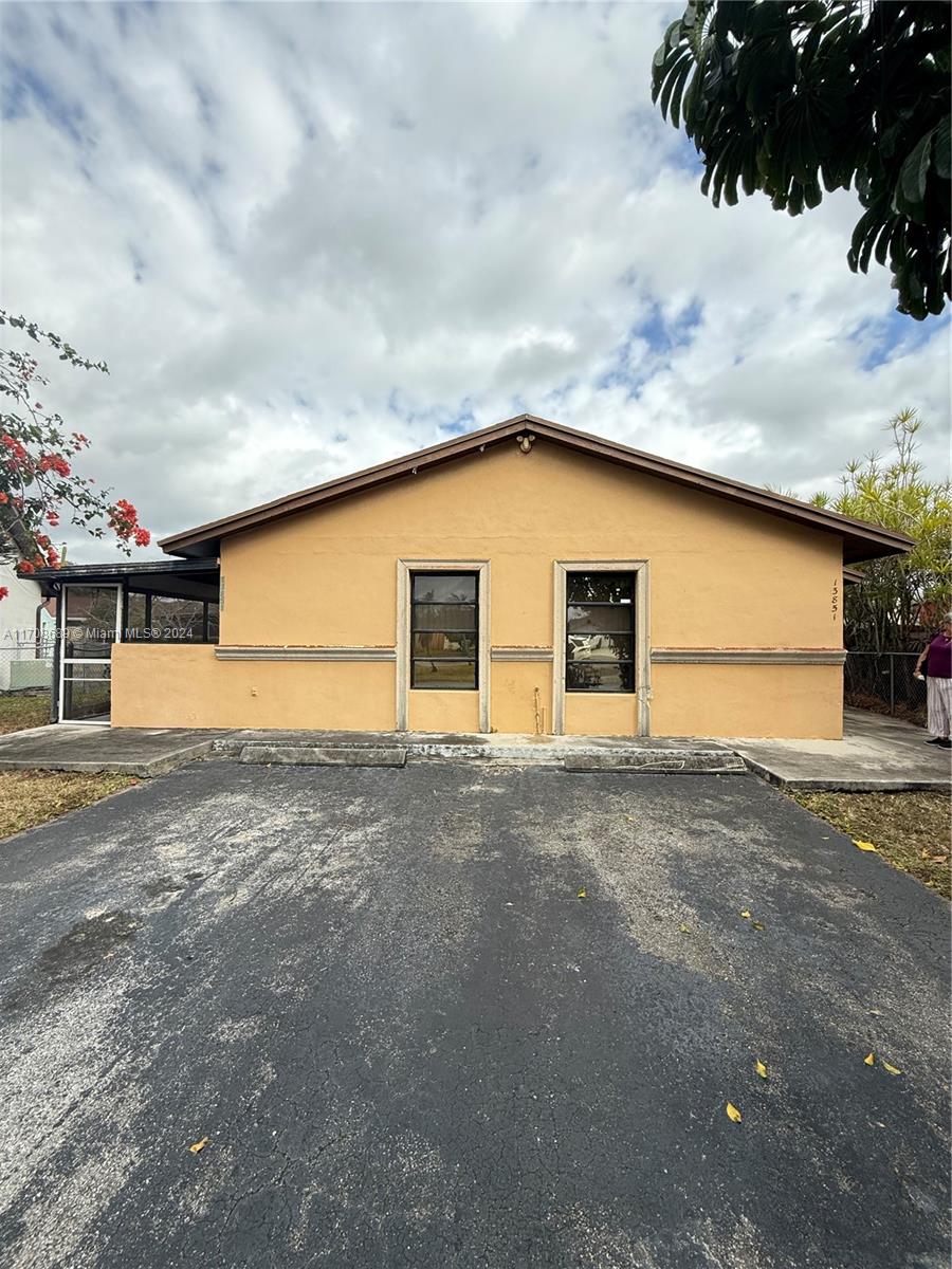 13851 SW 44th Terrace Miami FL 33175
