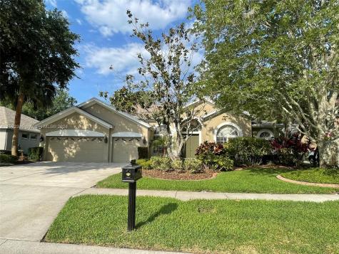 10312 Greenhedges Drive Tampa FL 33626