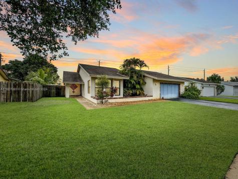 5116 SW 87th Avenue Cooper City FL 33328
