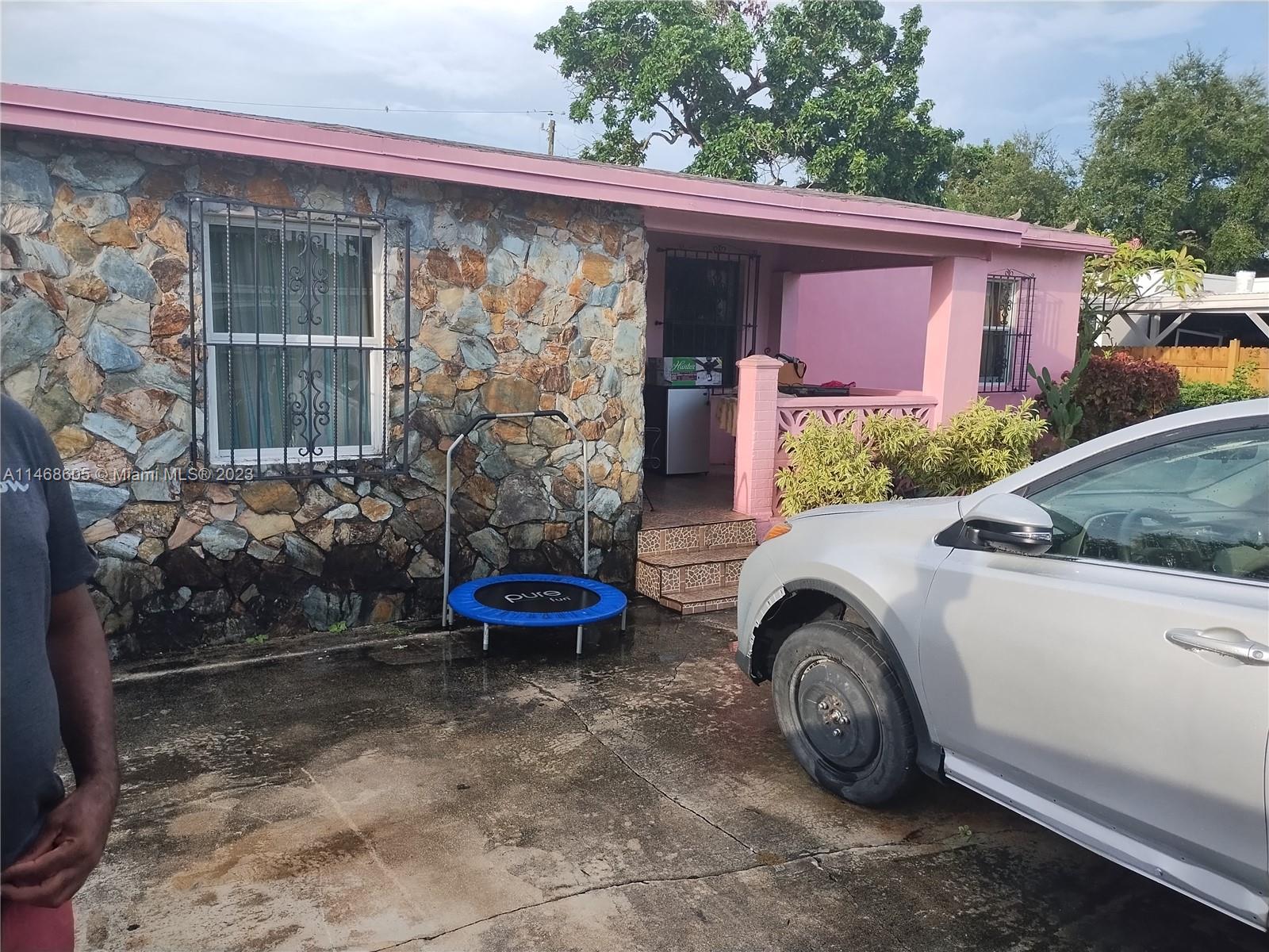 1437 NW 116th Terrace Miami FL 33167