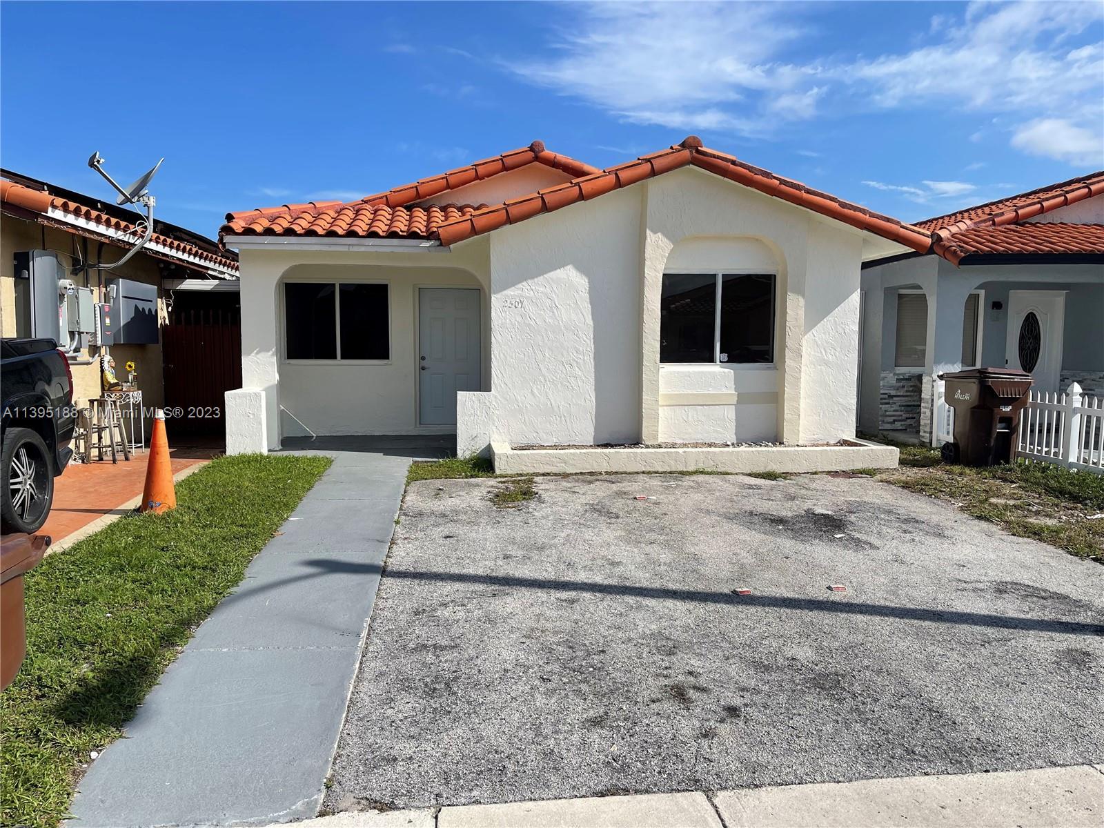2507 W 65th Street Hialeah FL 33016