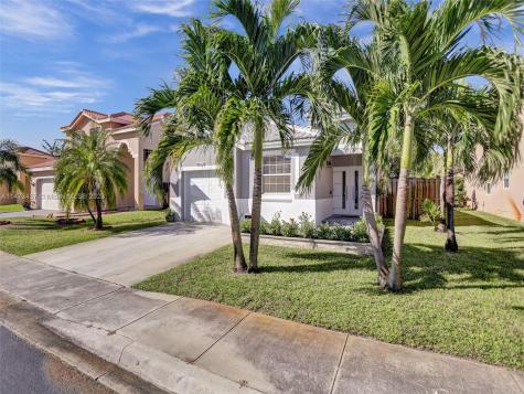 10523 SW 14th Court Pembroke Pines FL 33025