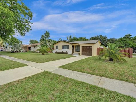 519 S 58th Terrace Hollywood FL 33023