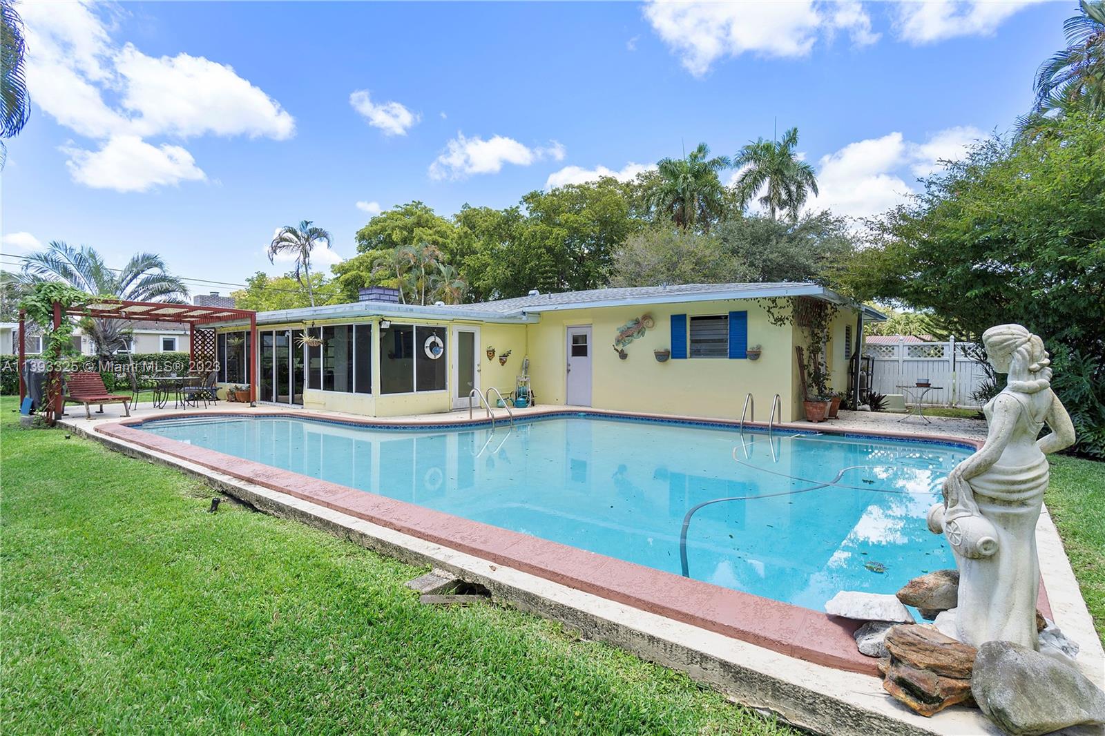 700 Garden Court Plantation FL 33317