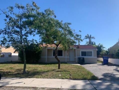 2406 Rodman Street Hollywood FL 33020