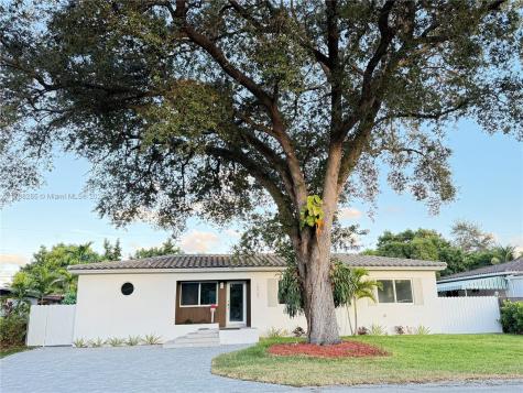 10737 NE 2nd Place Miami FL 33161