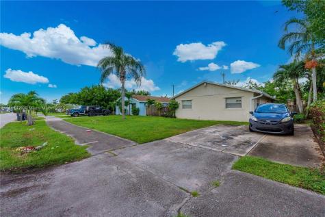 4906 Weymouth Street Lake Worth FL 33463
