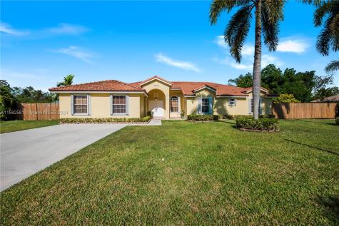 28565 SW 158th Court Homestead FL 33033