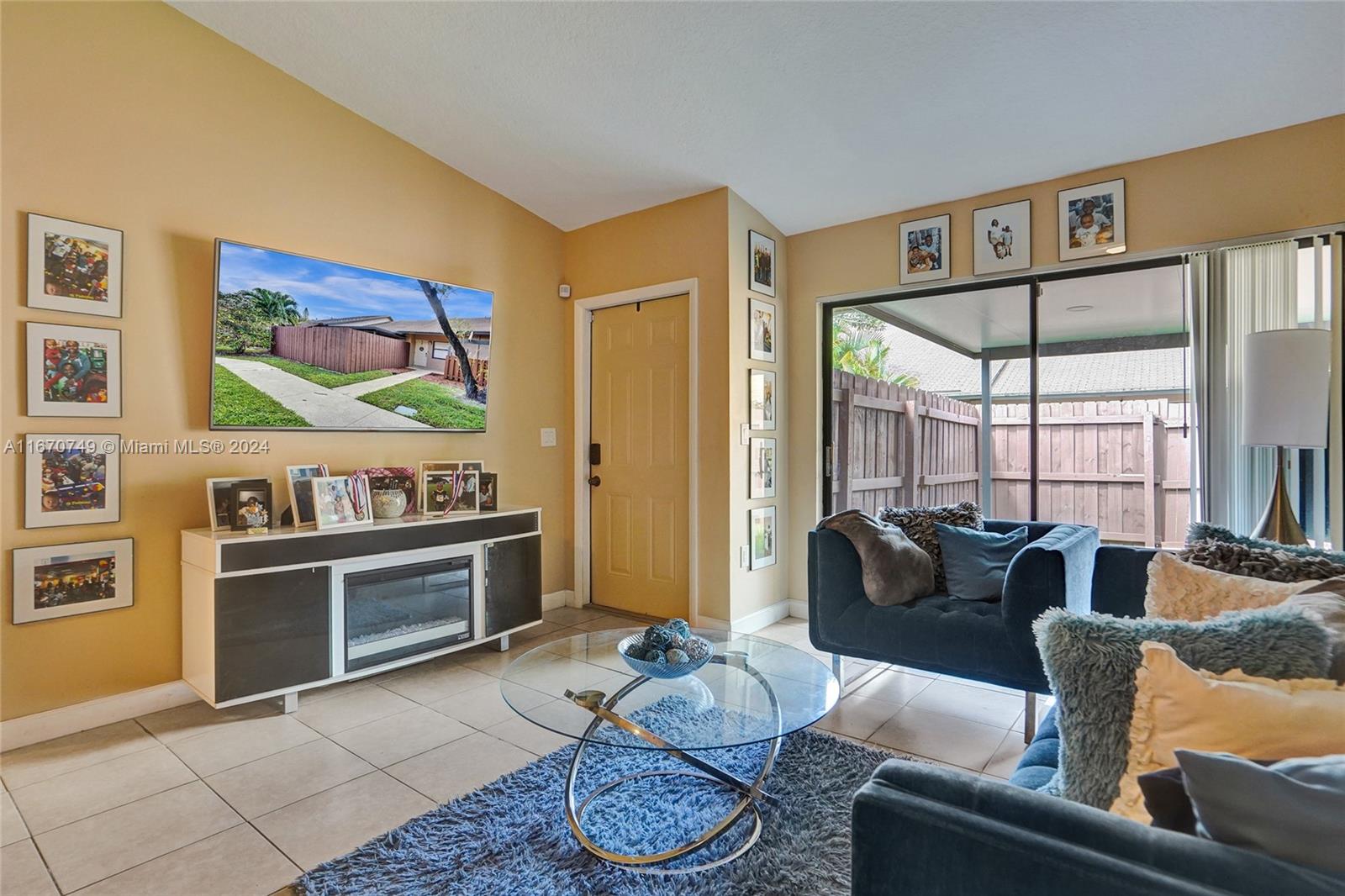 2750 N Nob Hill Road Sunrise FL 33322