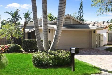 4132 NW 2nd Street Delray Beach FL 33445