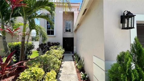 1040 Briar Ridge Road Weston FL 33327