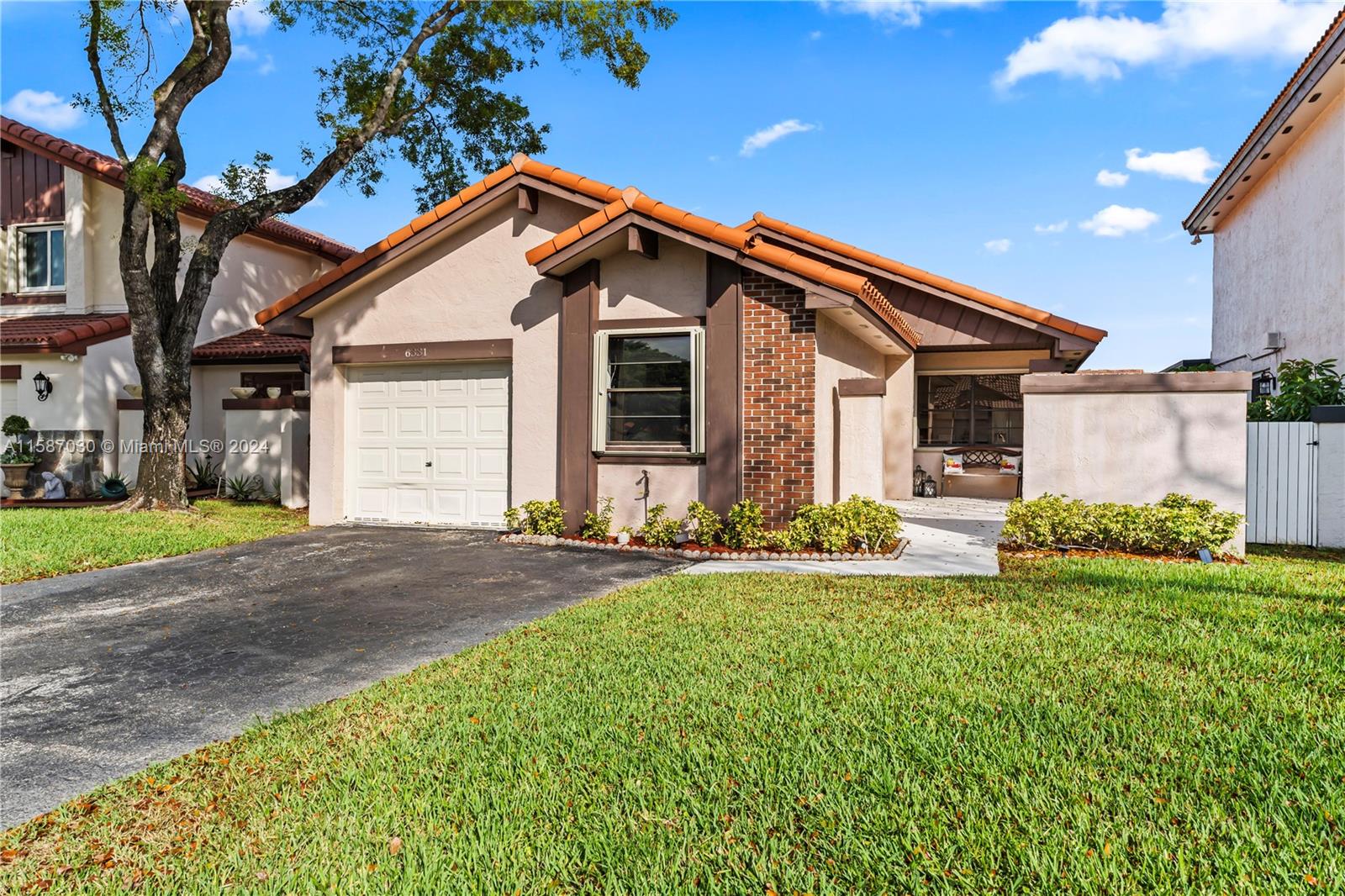 6331 NW 181st Terrace Hialeah FL 33015
