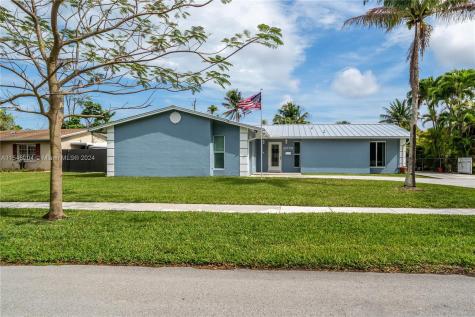 9770 Bel Aire Drive Cutler Bay FL 33157