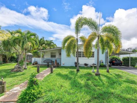 18040 SW 94th Court Palmetto Bay FL 33157