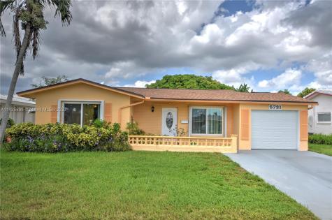 5721 NW 68th Avenue Tamarac FL 33321