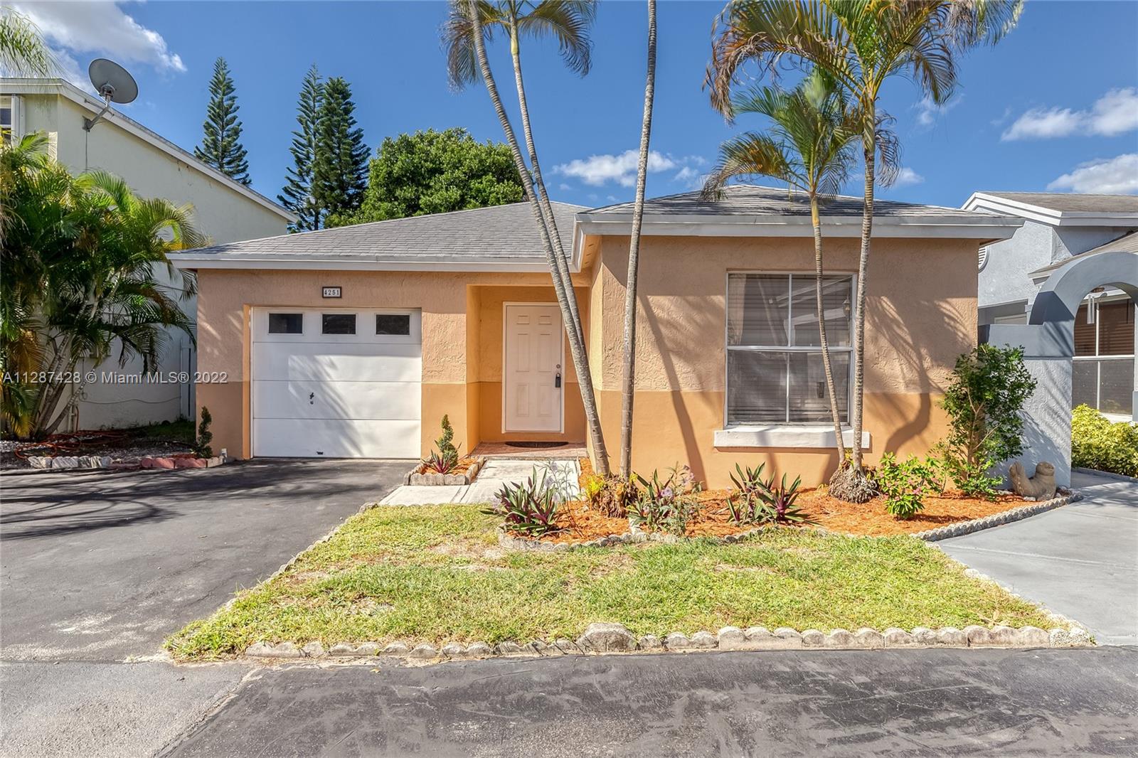 4251 SW 72nd Way Davie FL 33314