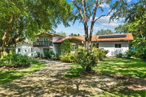 13005 SW 67th Avenue Pinecrest FL 33156