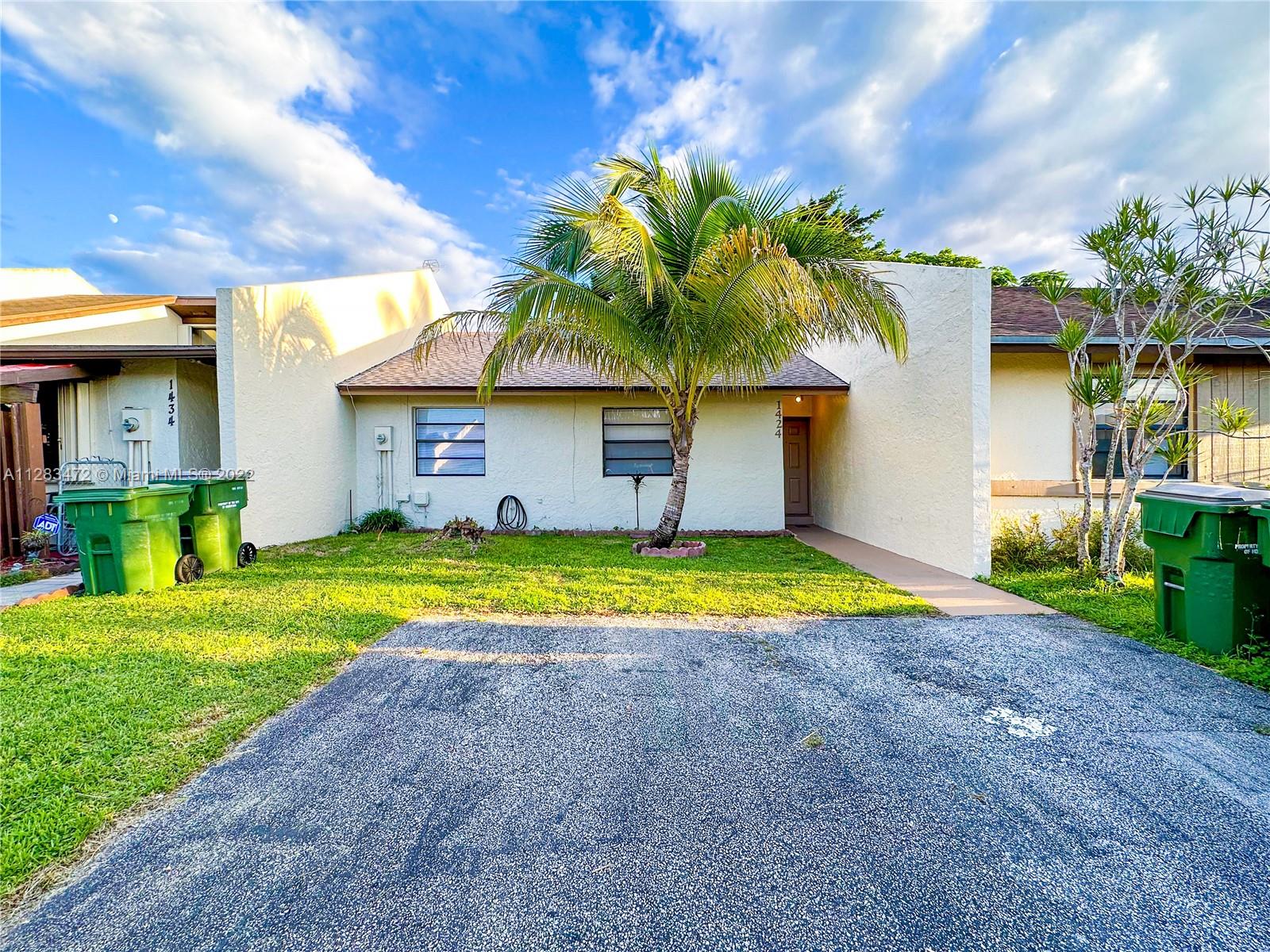 1424 Yellowthroat Street Homestead FL 33035