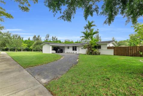 1295 Thrush Avenue Miami Springs FL 33166