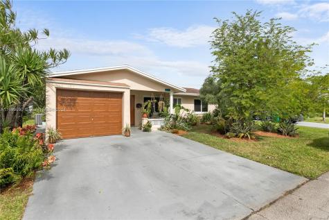 7103 NW 57th Court Tamarac FL 33321