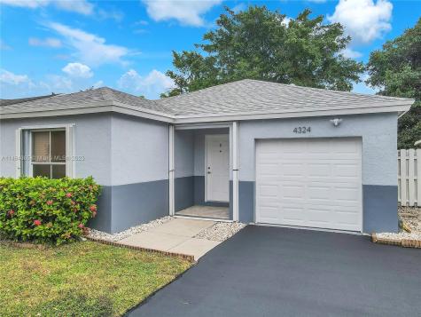 4324 SW 72nd Terrace Davie FL 33314