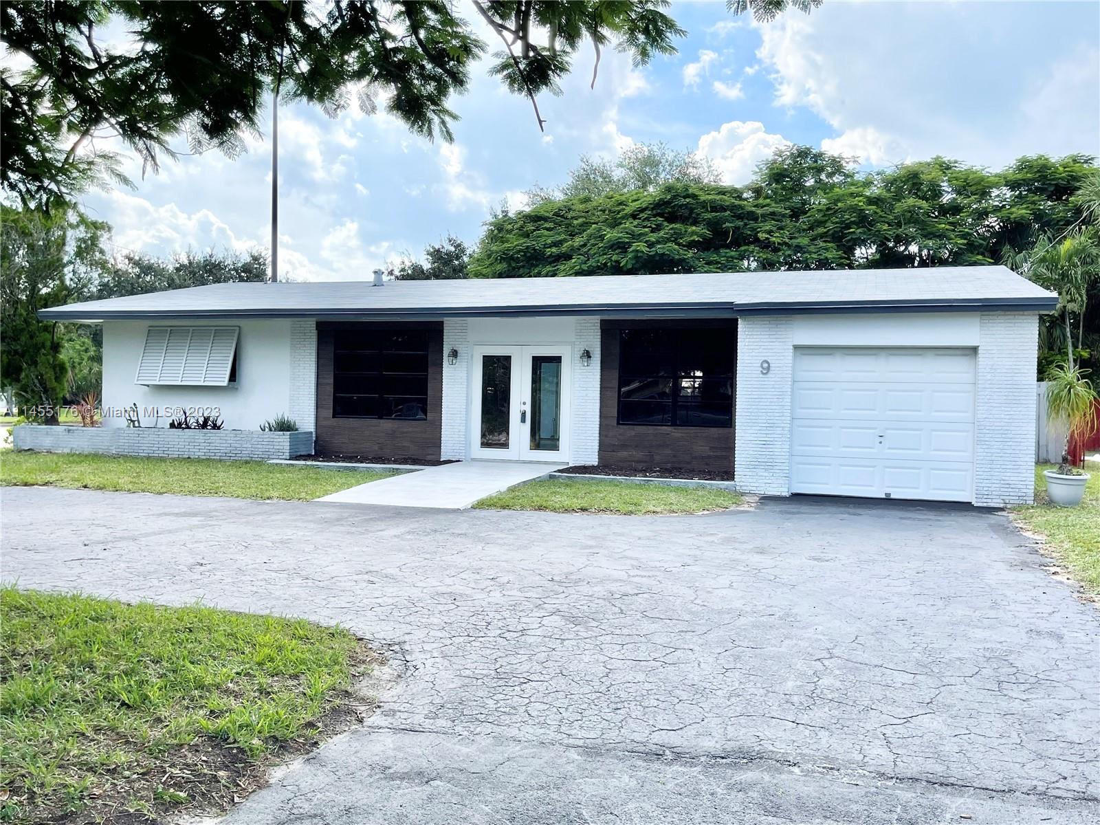 9 NW 45th Avenue Plantation FL 33317