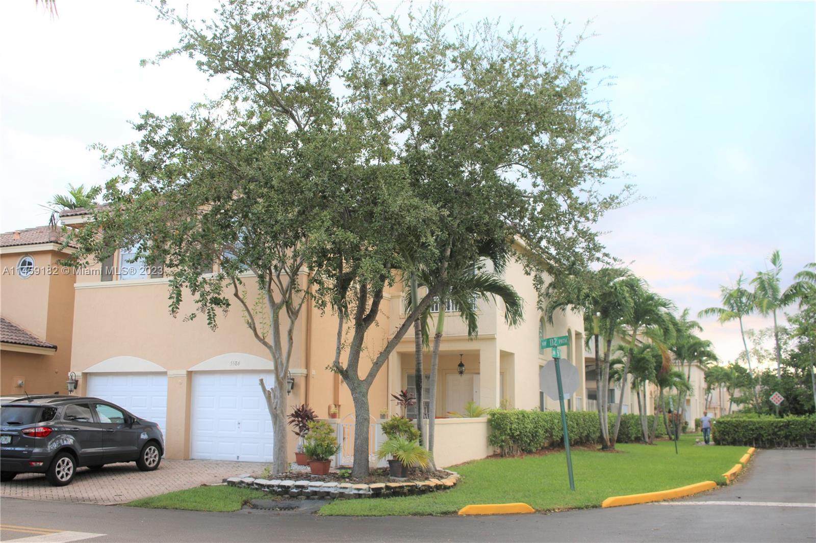 5586 NW 112th Path Doral FL 33178