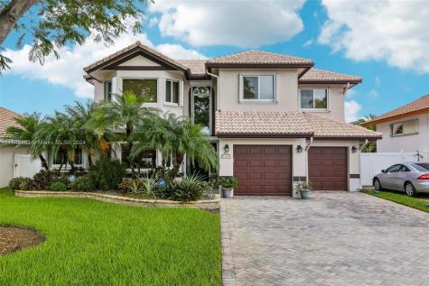 11641 SW 12th Street Pembroke Pines FL 33025