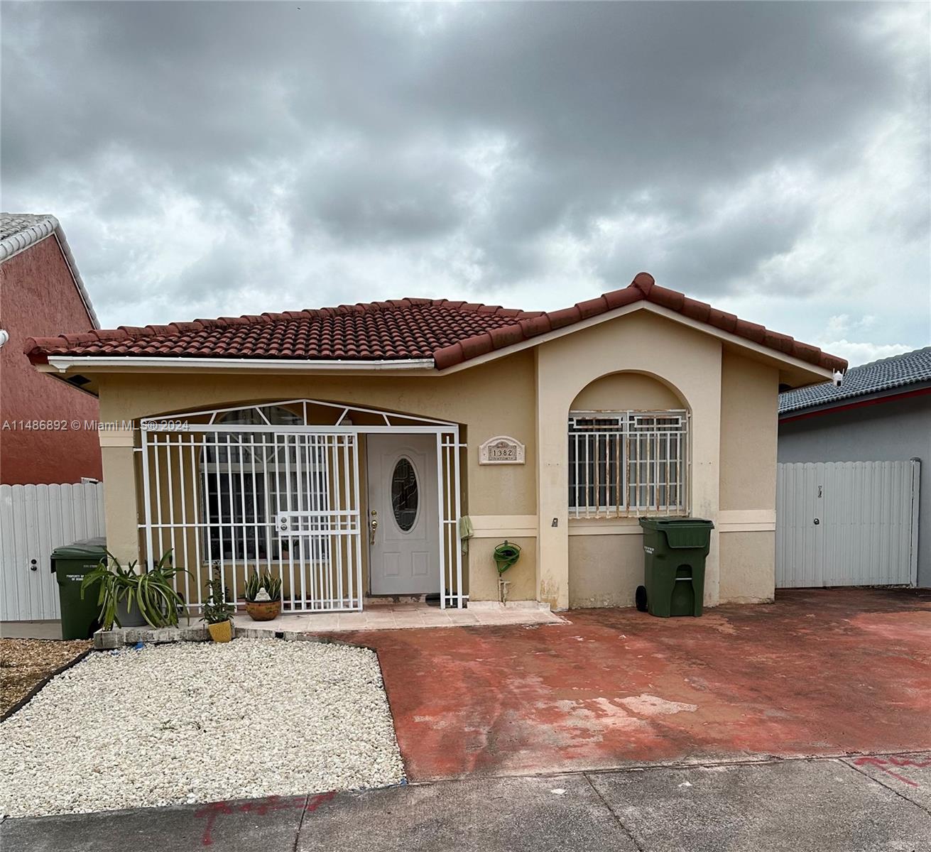 1382 SE 11th Place Homestead FL 33035