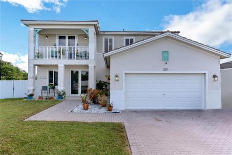 221 NE 19th Avenue Homestead FL 33033
