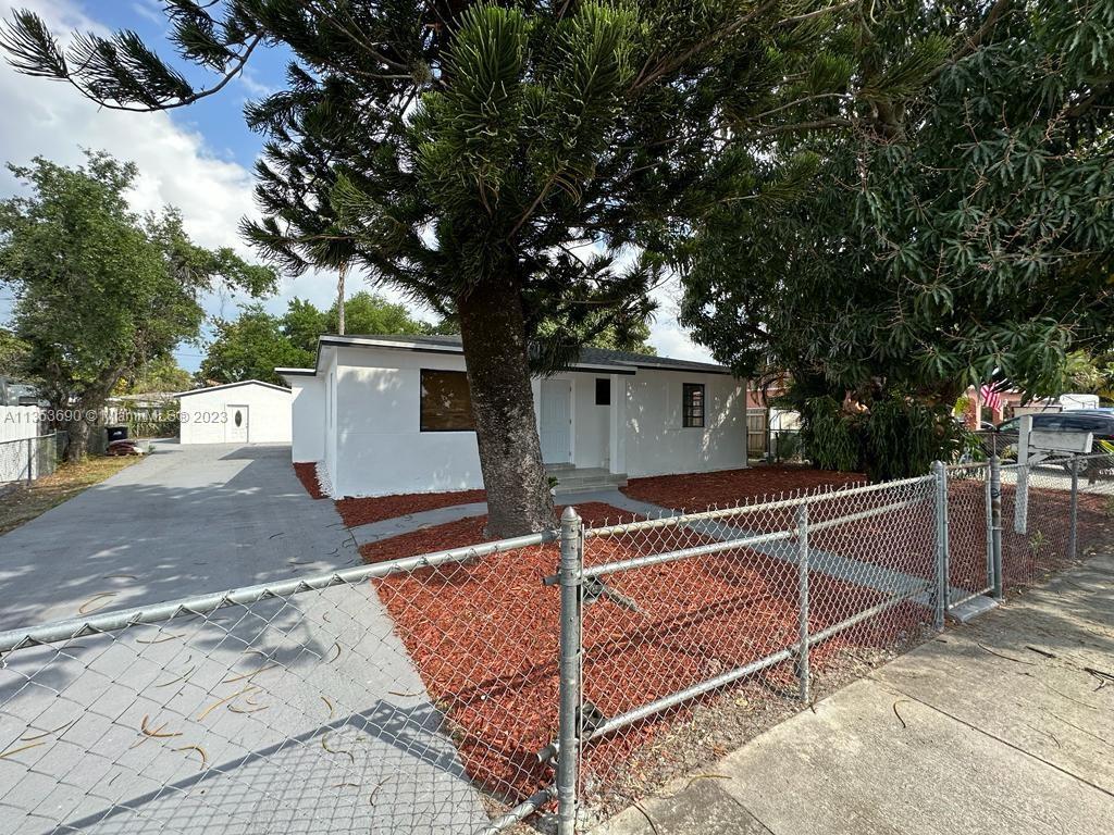 8801 NW 33rd Avenue Road Miami FL 33147