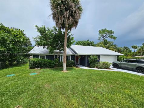 8455 SE May Terrace Hobe Sound FL 33455