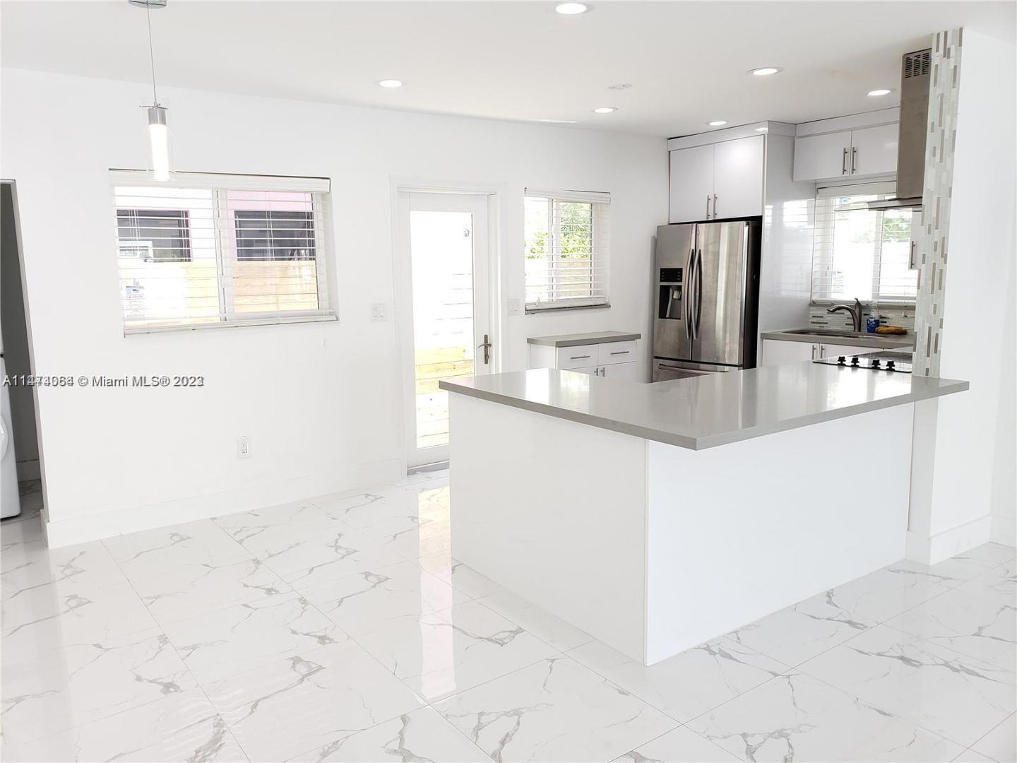 7322 Gary Avenue Miami Beach FL 33141