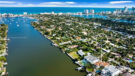 1120 S Northlake Drive Hollywood FL 33019