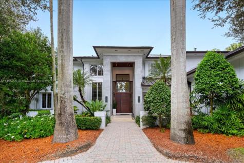4891 SW 74th Terrace Miami FL 33143