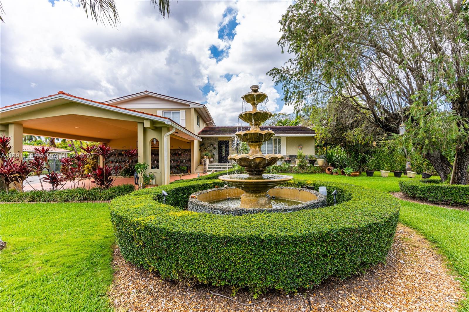 300 SW 124th Avenue Miami FL 33184