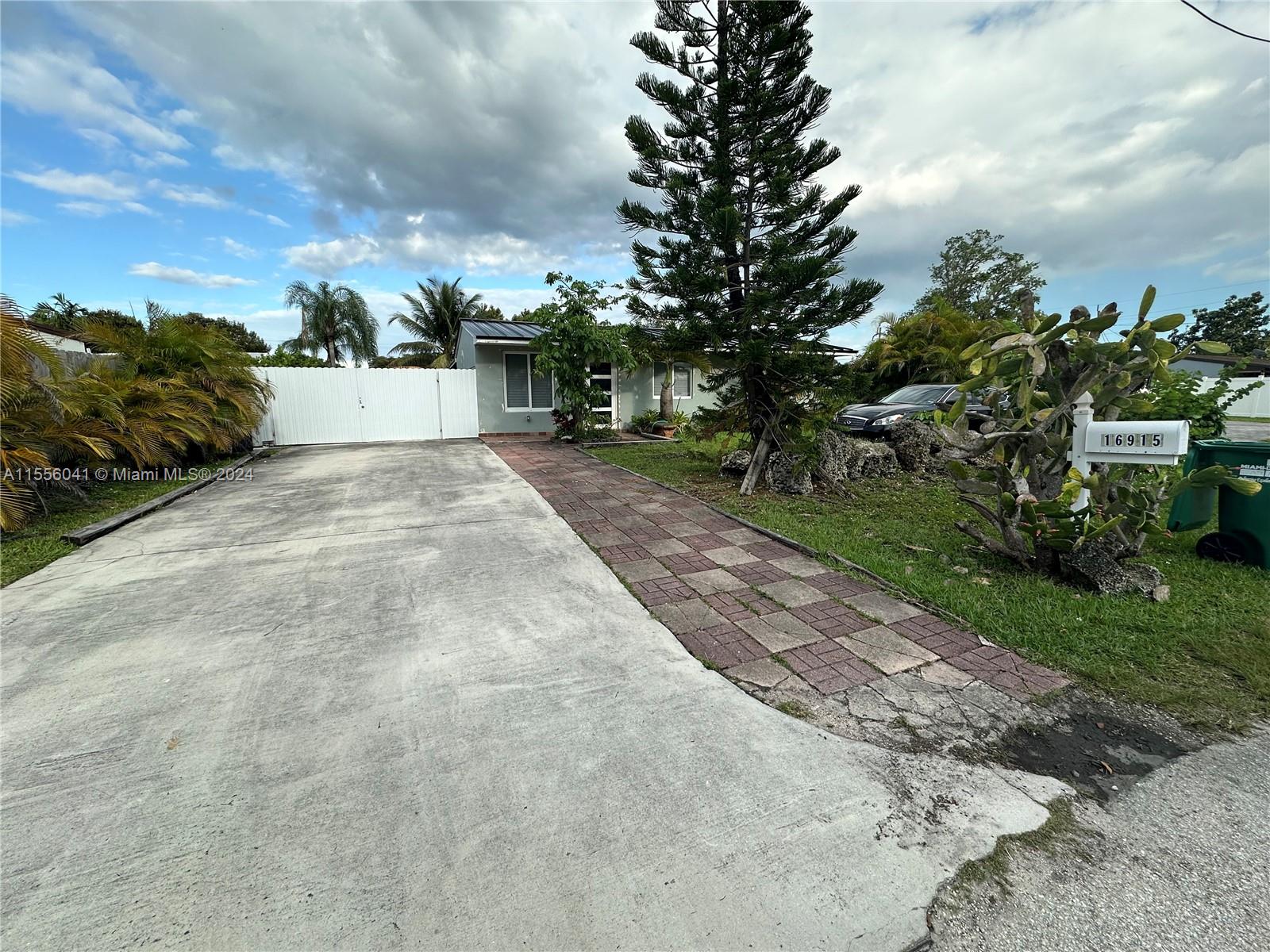 16915 SW 93rd Avenue Palmetto Bay FL 33157